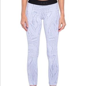 Koral Knockout Jacquard Legging - White Galaxy